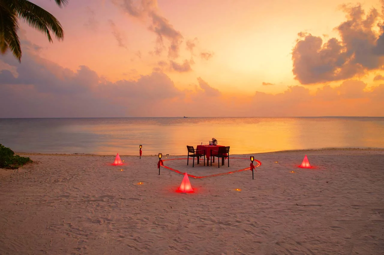 210211-SAii-Lagoon-Maldives-Valentines-day-dinner-set-up-5